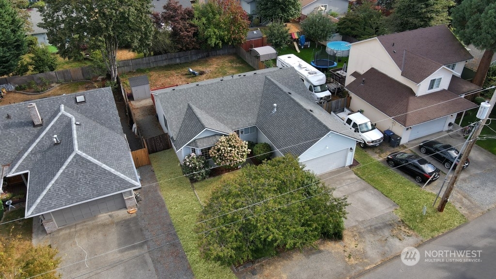 Property Photo: 26552 221st Avenue SE WA 98038