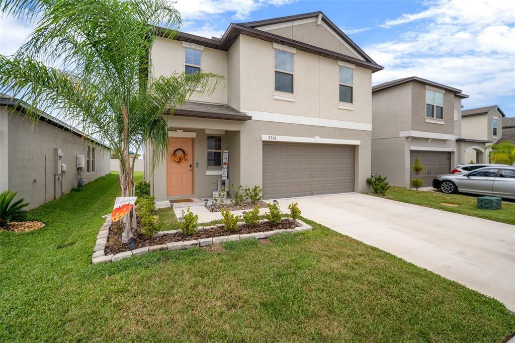 Property Photo:  5208 White Chicory Drive  FL 33572 