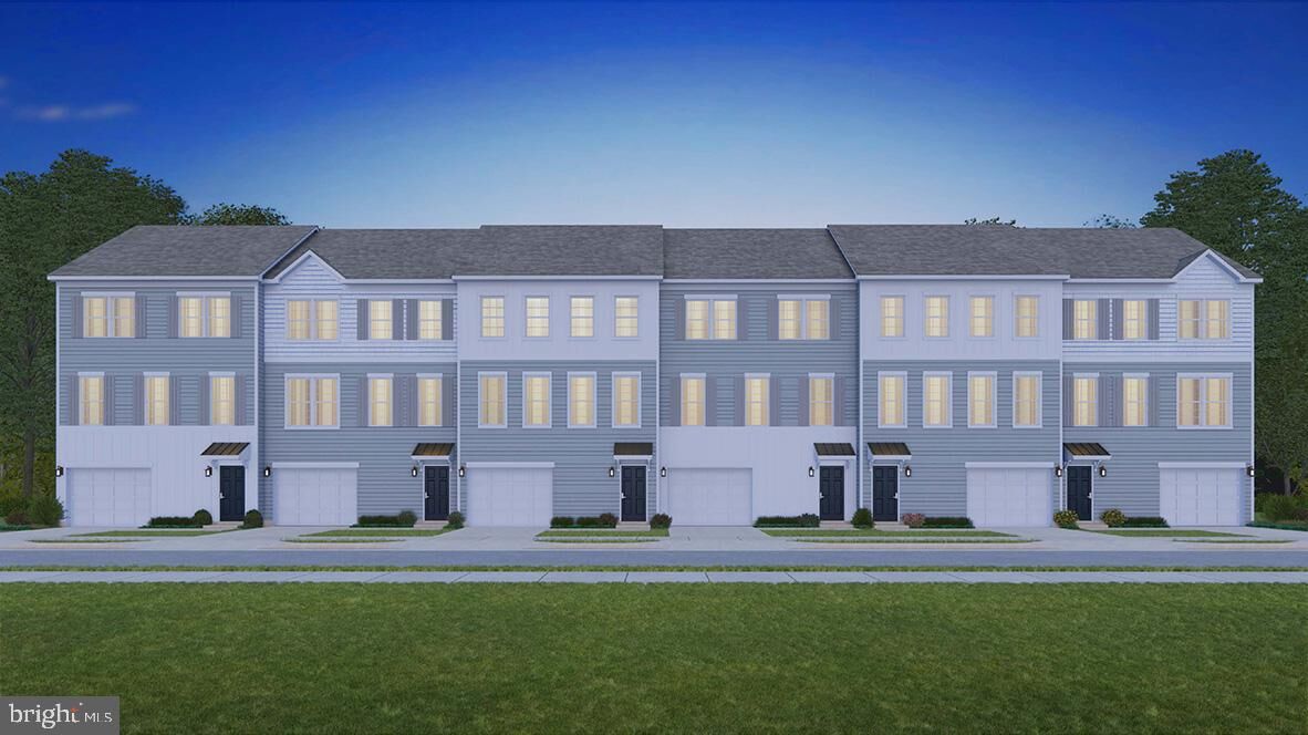 Property Photo: 1014 Turnstone Dr 77 PA 18051