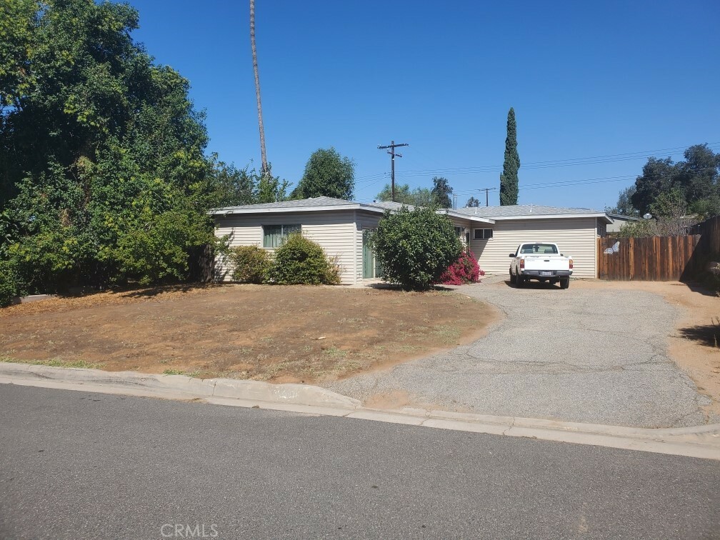 Property Photo:  35244 Mountain View Street  CA 92399 