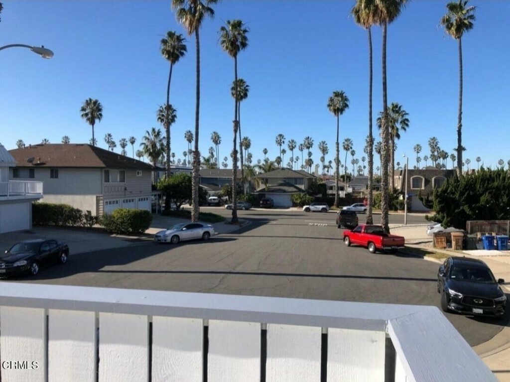 Property Photo: 902 Sand Court CA 93001