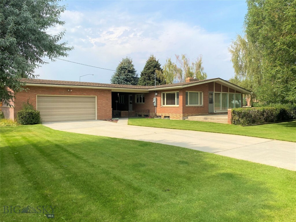 Property Photo: 1301 W Park Avenue MT 59711