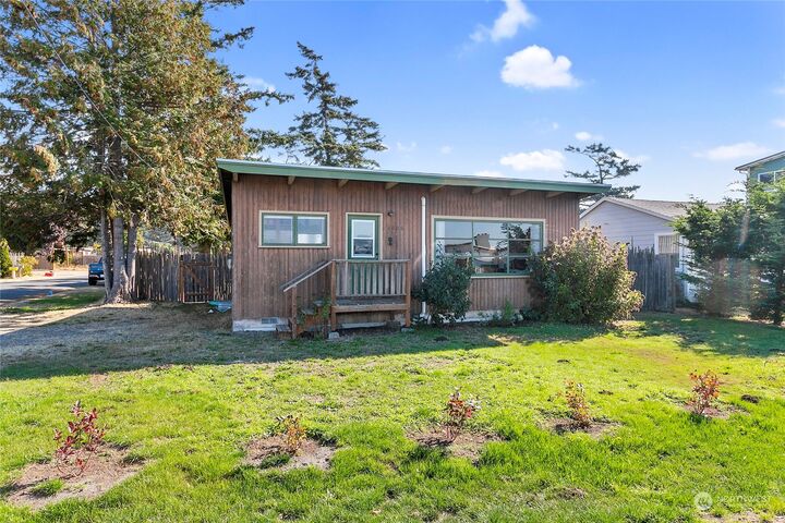 Property Photo:  2606 Lummi View Drive  WA 98226 