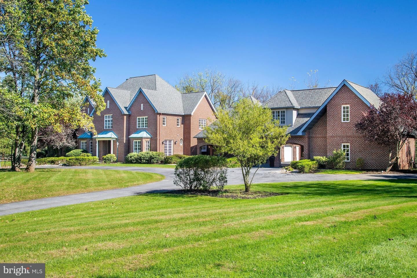 Property Photo:  1721 Wildberry Road  PA 18015 