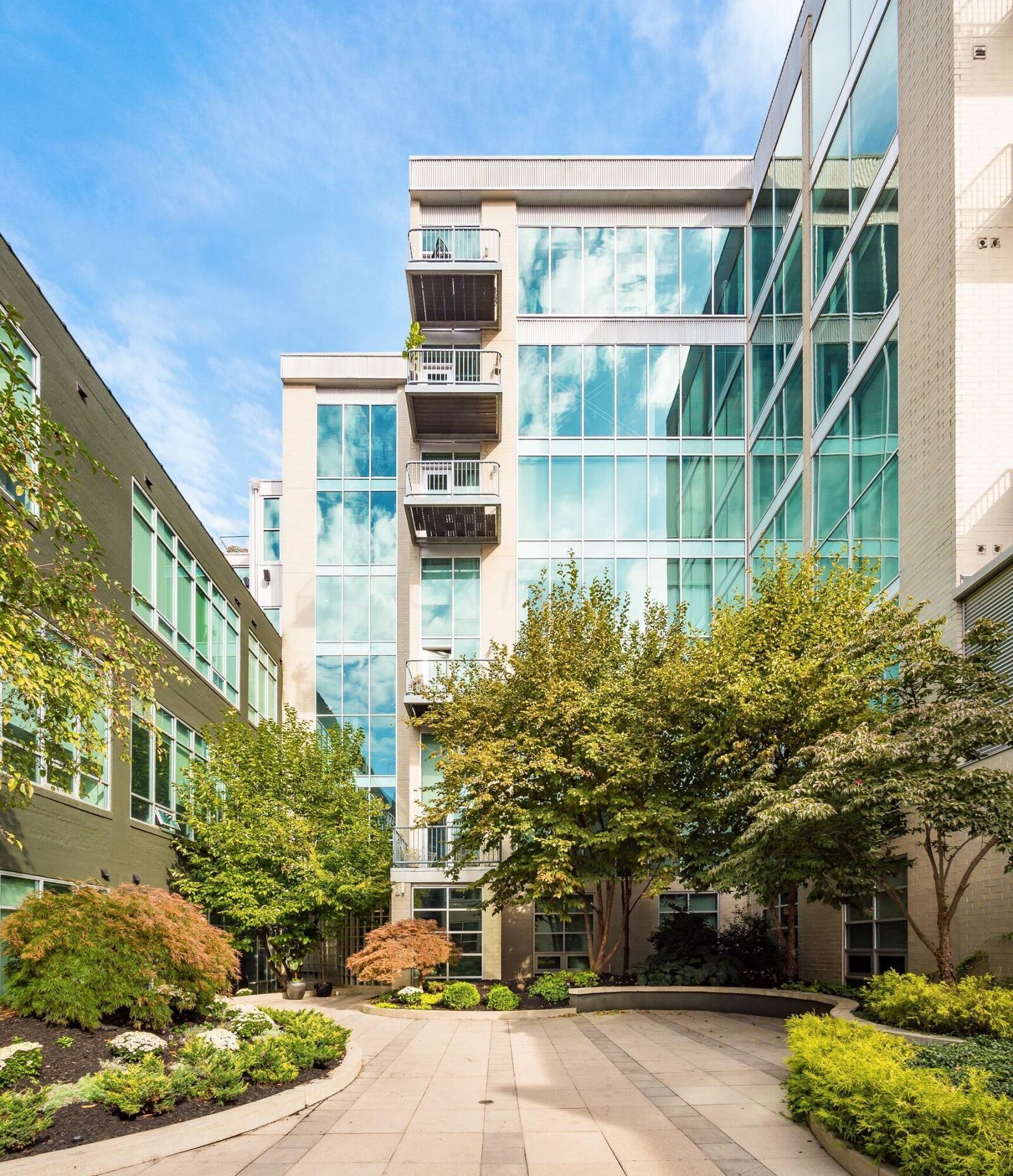 Property Photo: 60 E Spring Street OH 43215