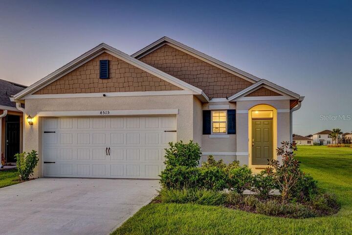 Property Photo: 4515 Blue Rock Drive FL 32771