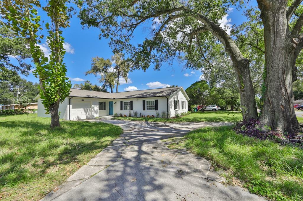 Property Photo:  3335 W Spruce Street  FL 33607 