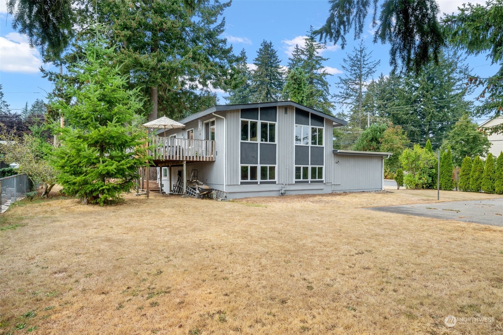 Property Photo:  762 Drake Street  WA 98466 