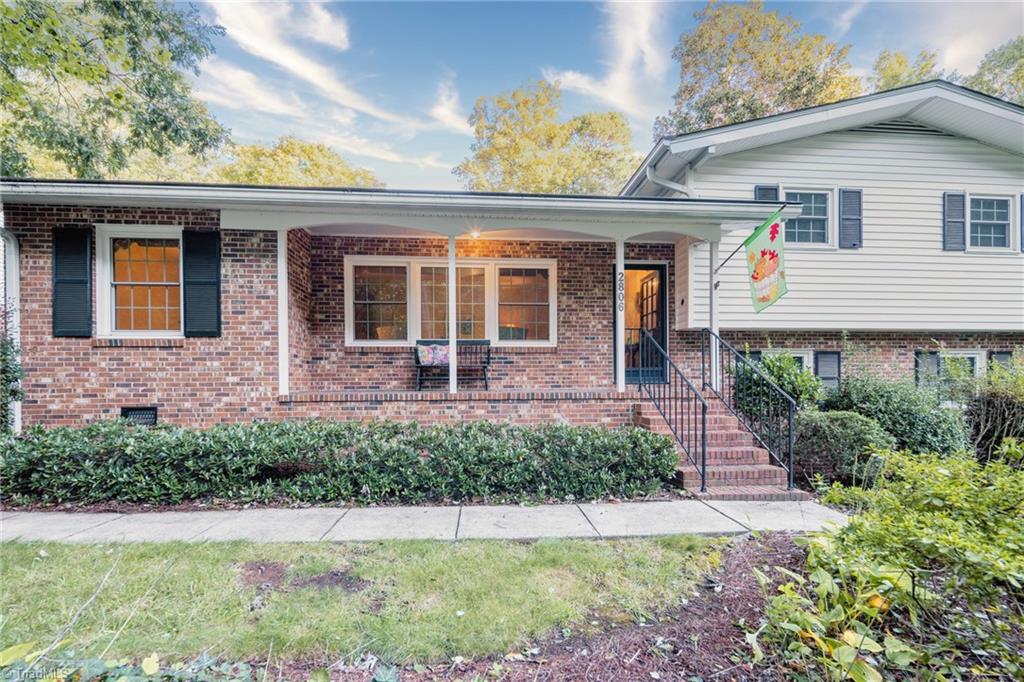 Property Photo: 2806 Rutherford Drive NC 27408