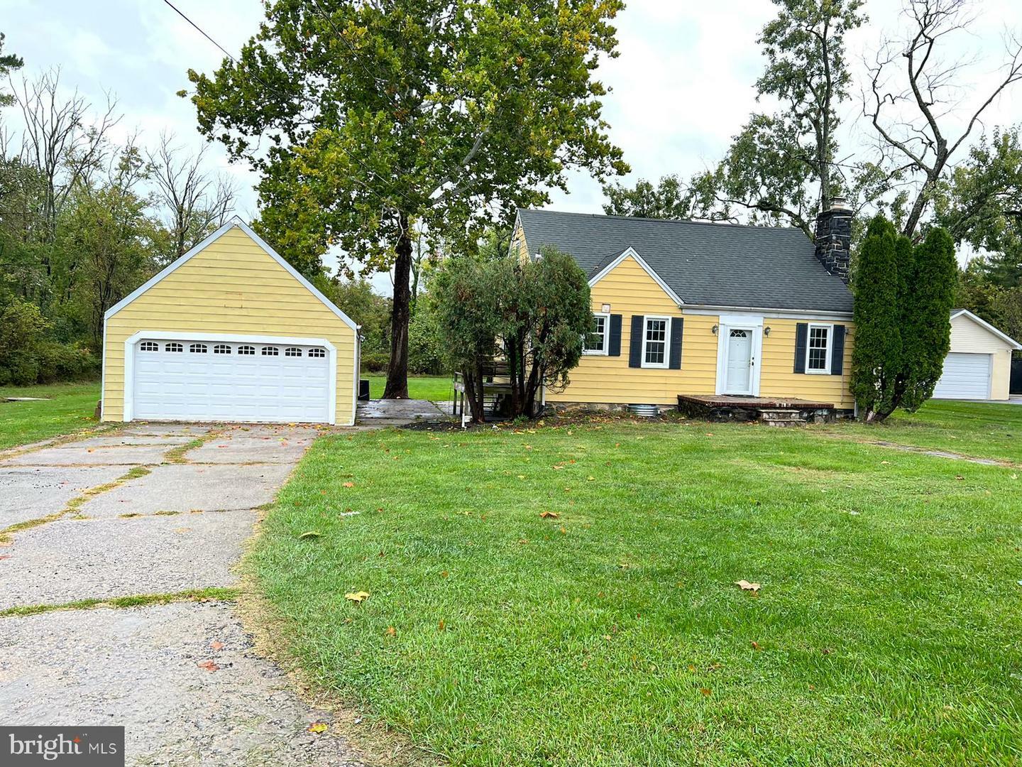 Property Photo: 7130 Dogwood Road MD 21244