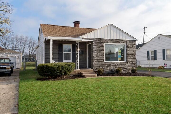 5662 Speedway Drive  Indianapolis IN 46224 photo