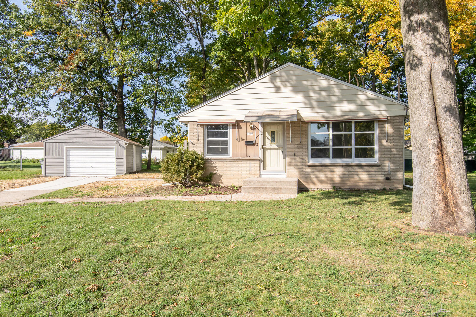Property Photo:  7440 W Georgia Ct  WI 53220 