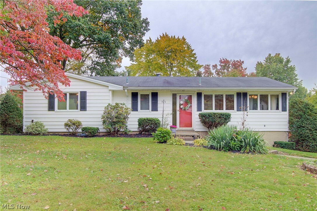 Property Photo:  321 Stuart Street NW  OH 44646 