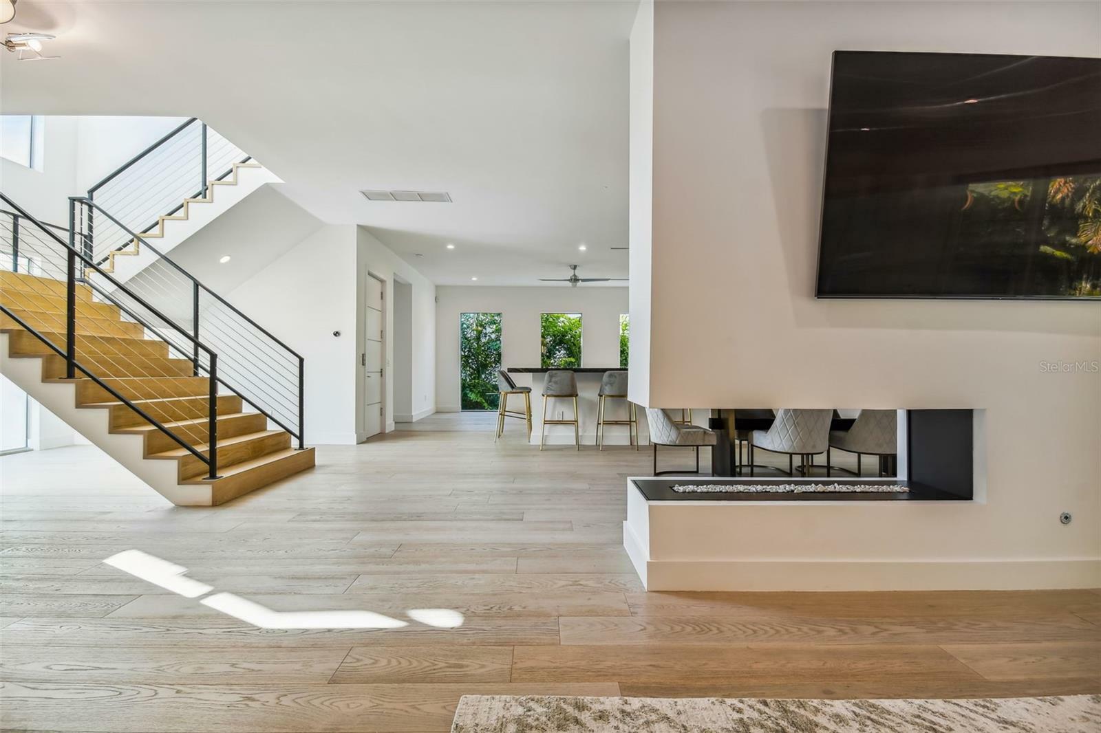 Property Photo: 814 S Davis Boulevard FL 33606