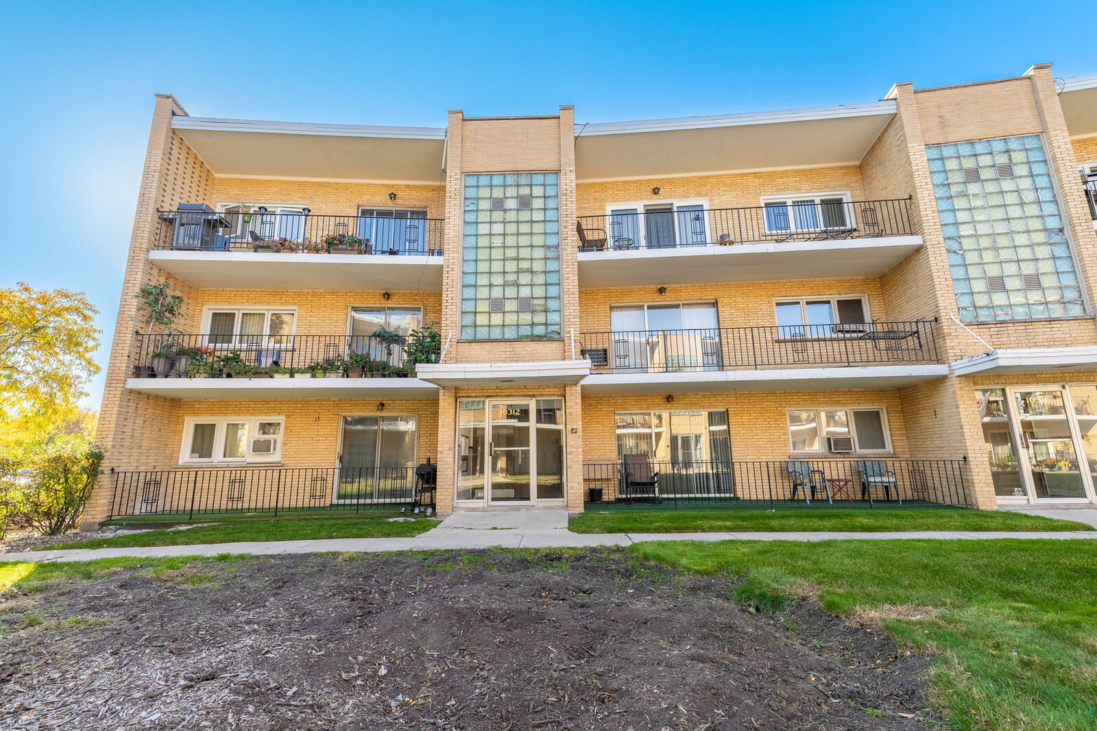 Property Photo:  10312 S Pulaski Road 302A  IL 60453 