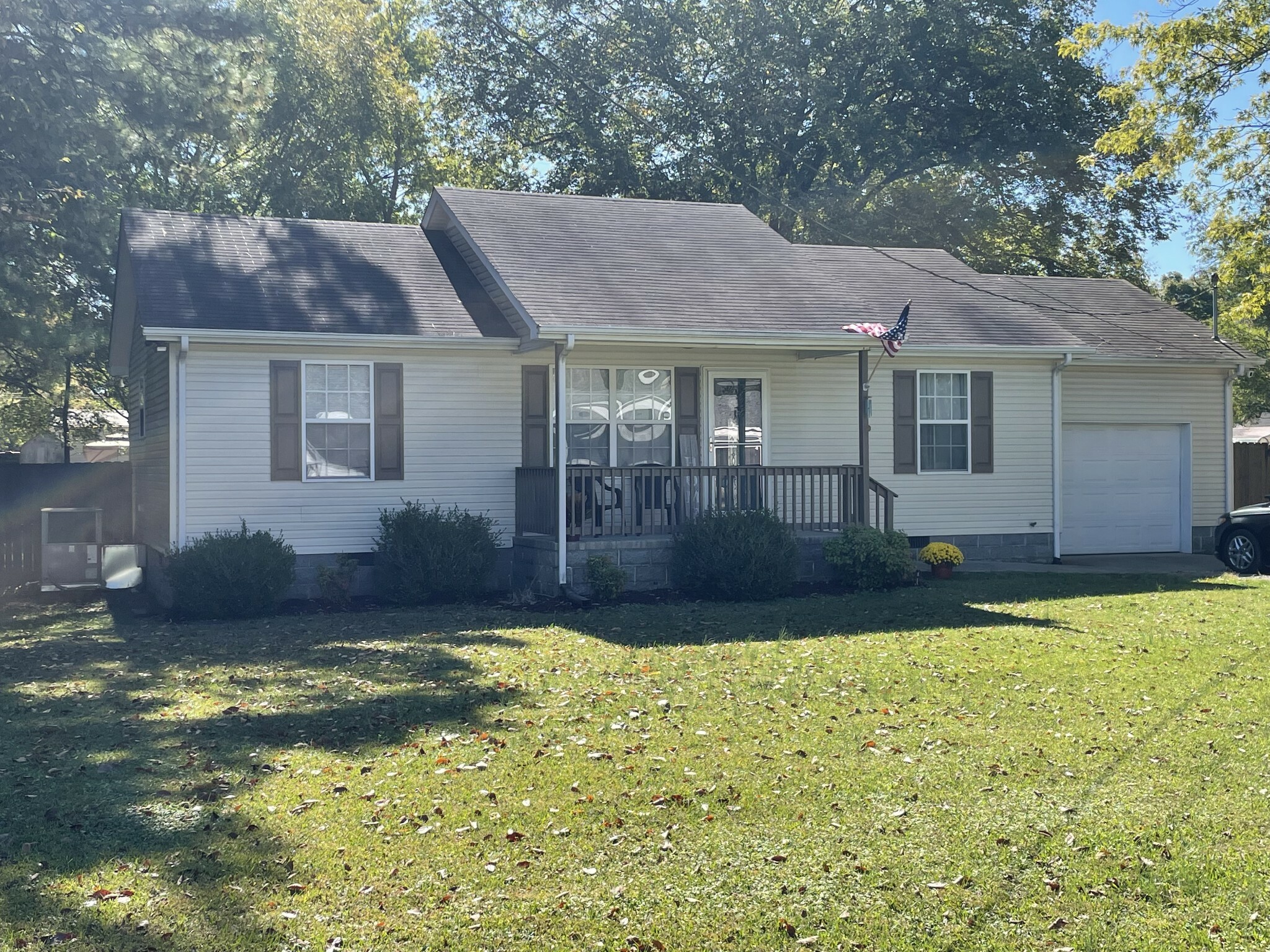 Property Photo:  1112 E Grundy St  TN 37388 