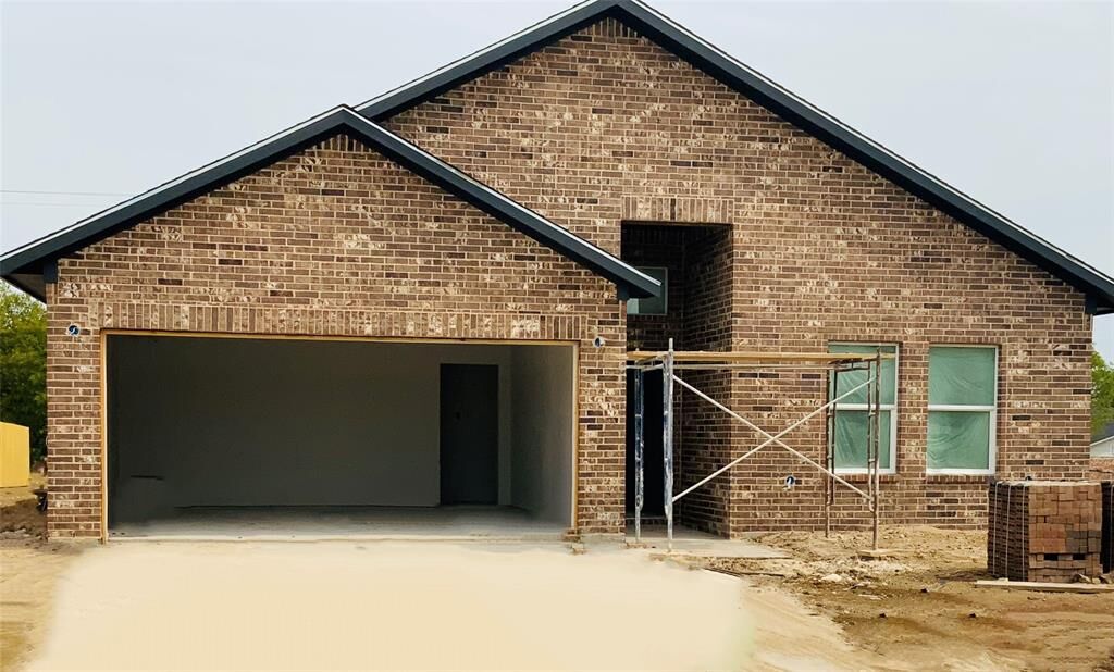 Property Photo:  220 Marianne Circle  TX 75482 