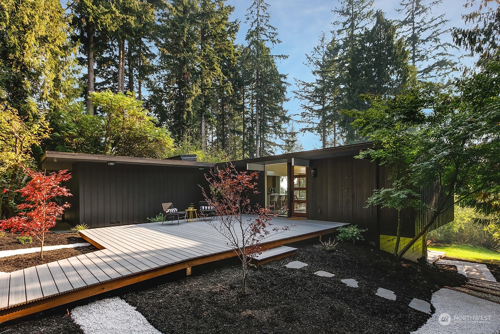 Property Photo:  14811 SE 55th Street  WA 98006 