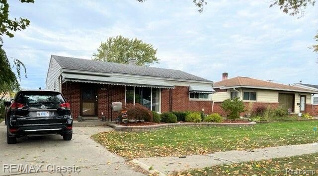 Property Photo:  30548 Burlington Street  MI 48186 