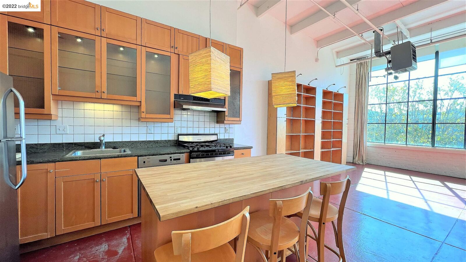 Property Photo: 4053 Harlan Street 312 CA 94608-3650