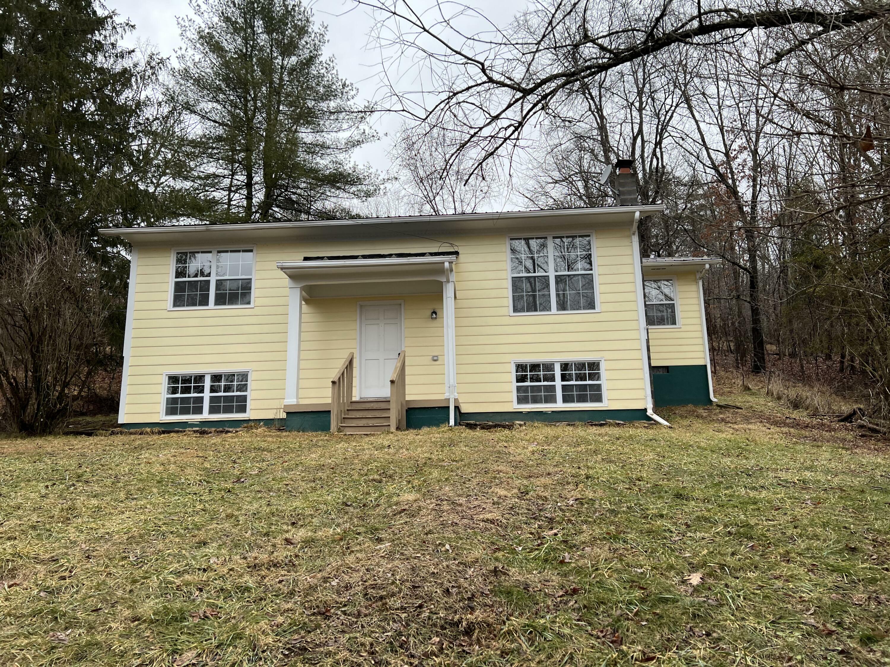 Property Photo: 222 Taylor St WV 24970