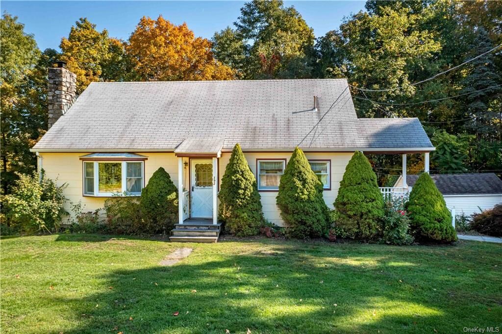 Property Photo:  392 Cornwall Hill Road  NY 12563 