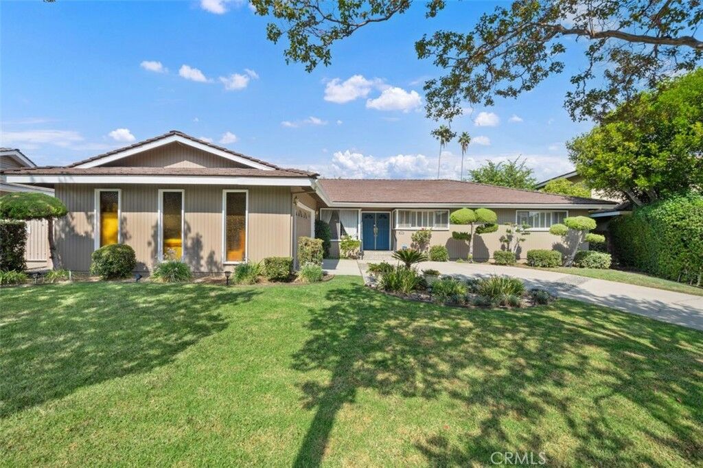 Property Photo:  609 W Wistaria Avenue  CA 91007 