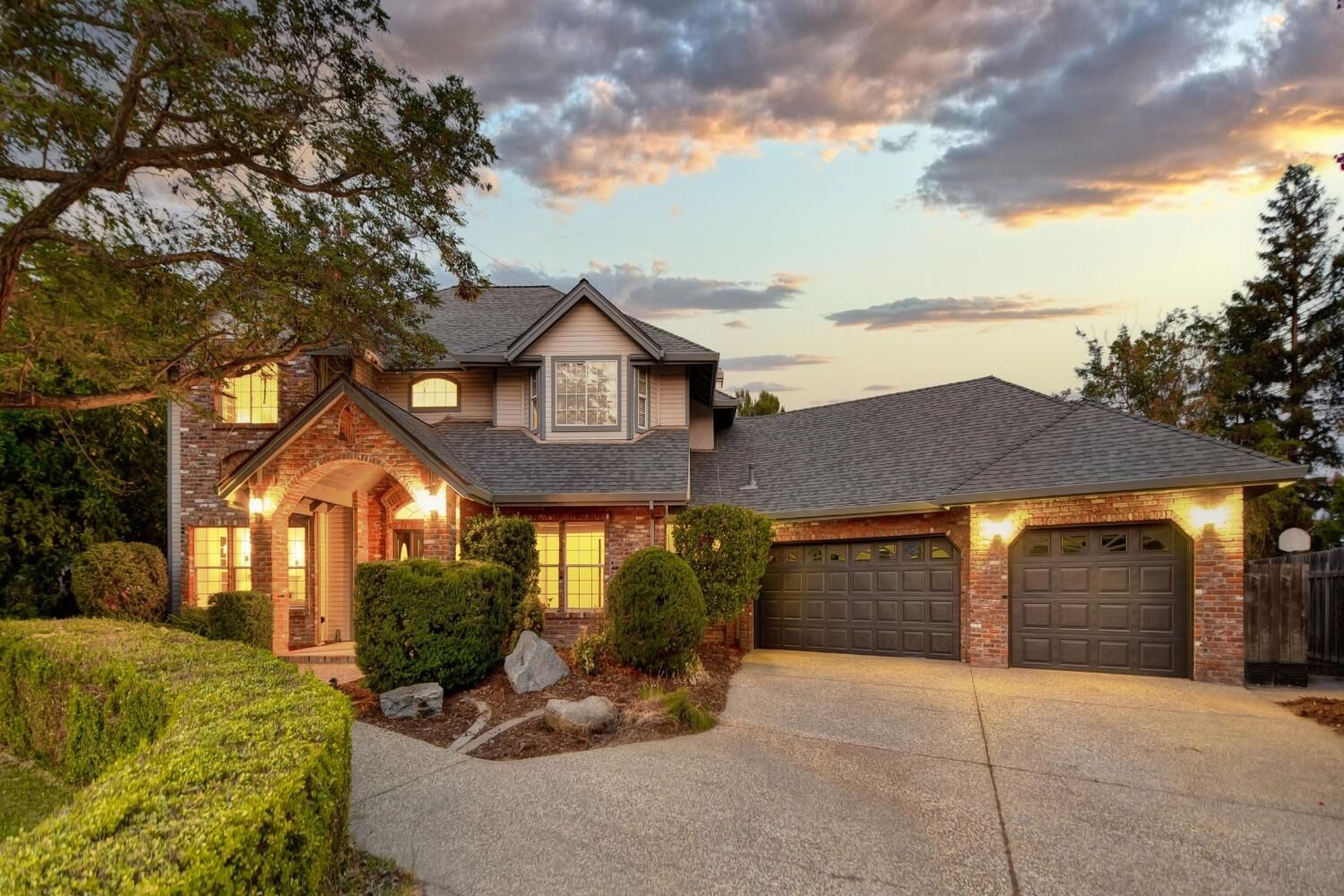 Property Photo:  111 Woodview Court  CA 95630 