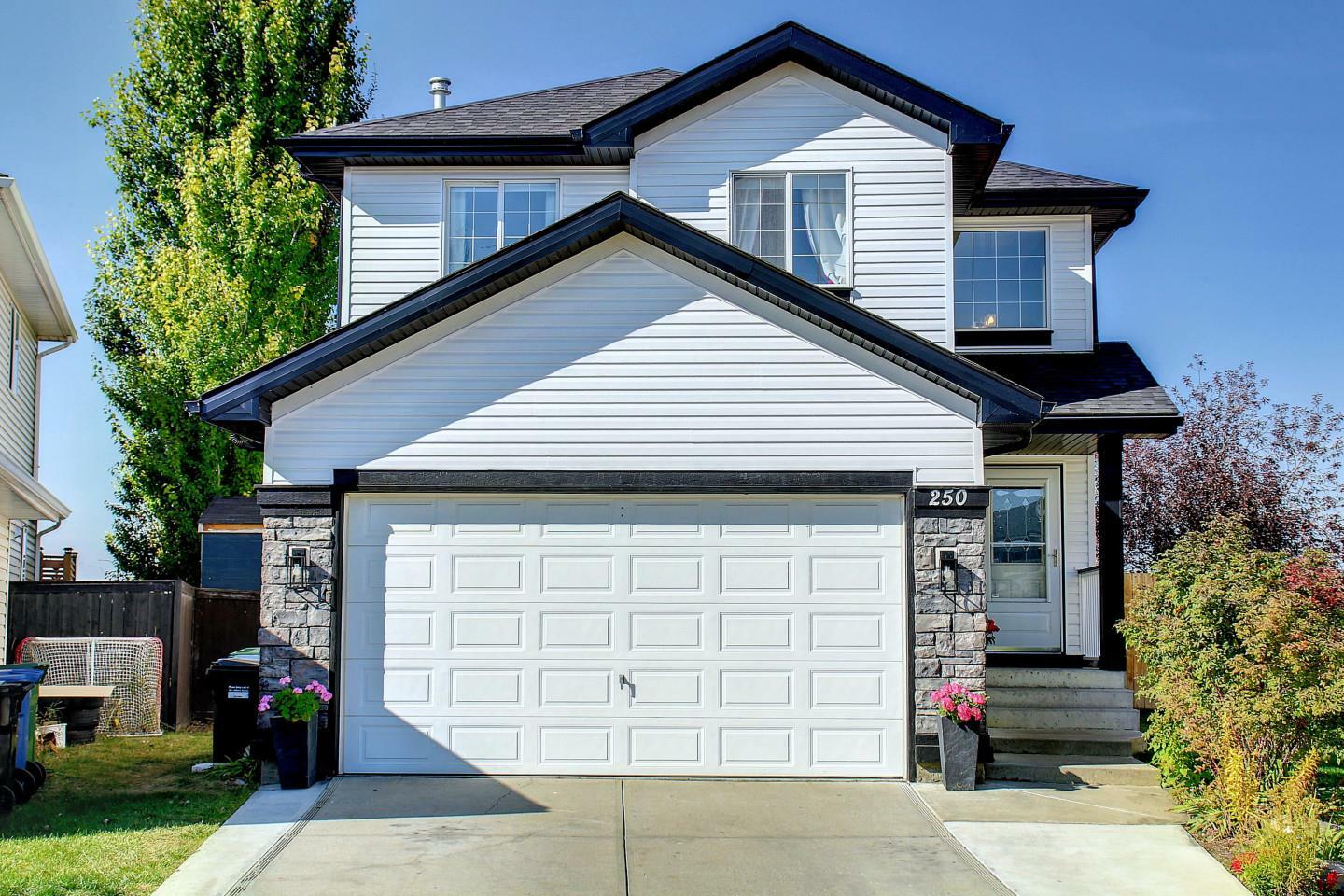 Property Photo: 250 Chapalina Place SE AB T2X 3P4