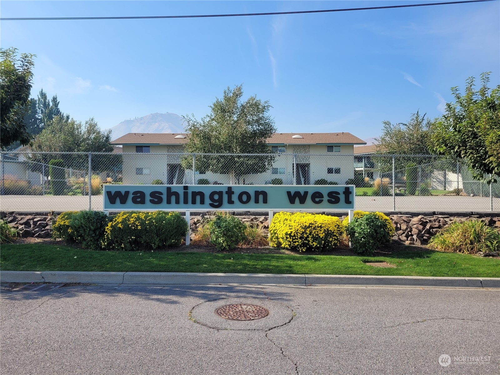 Property Photo:  1313 Washington Street 15B  WA 98801 