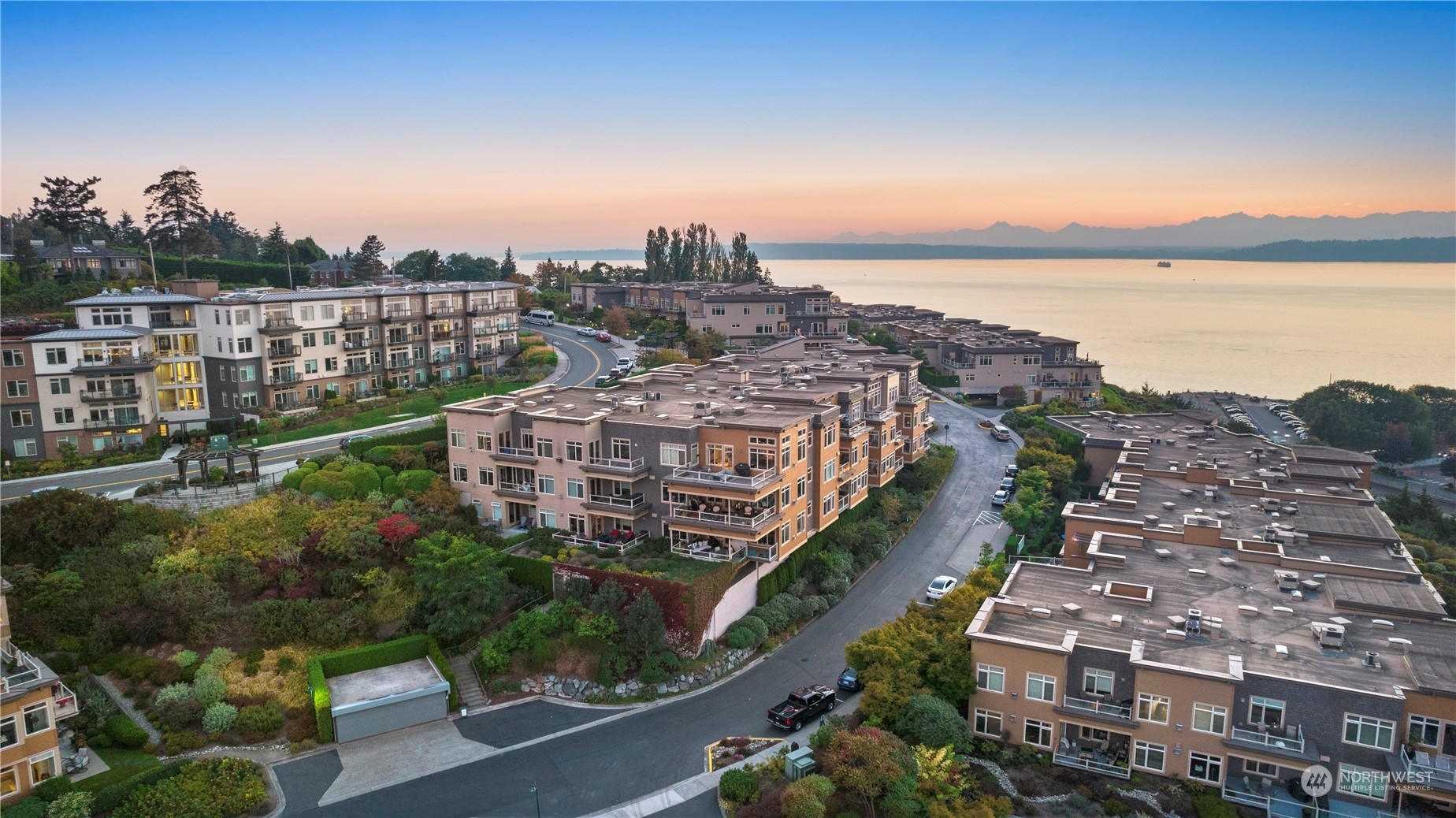 Property Photo: 55 Pine Street 104 WA 98020