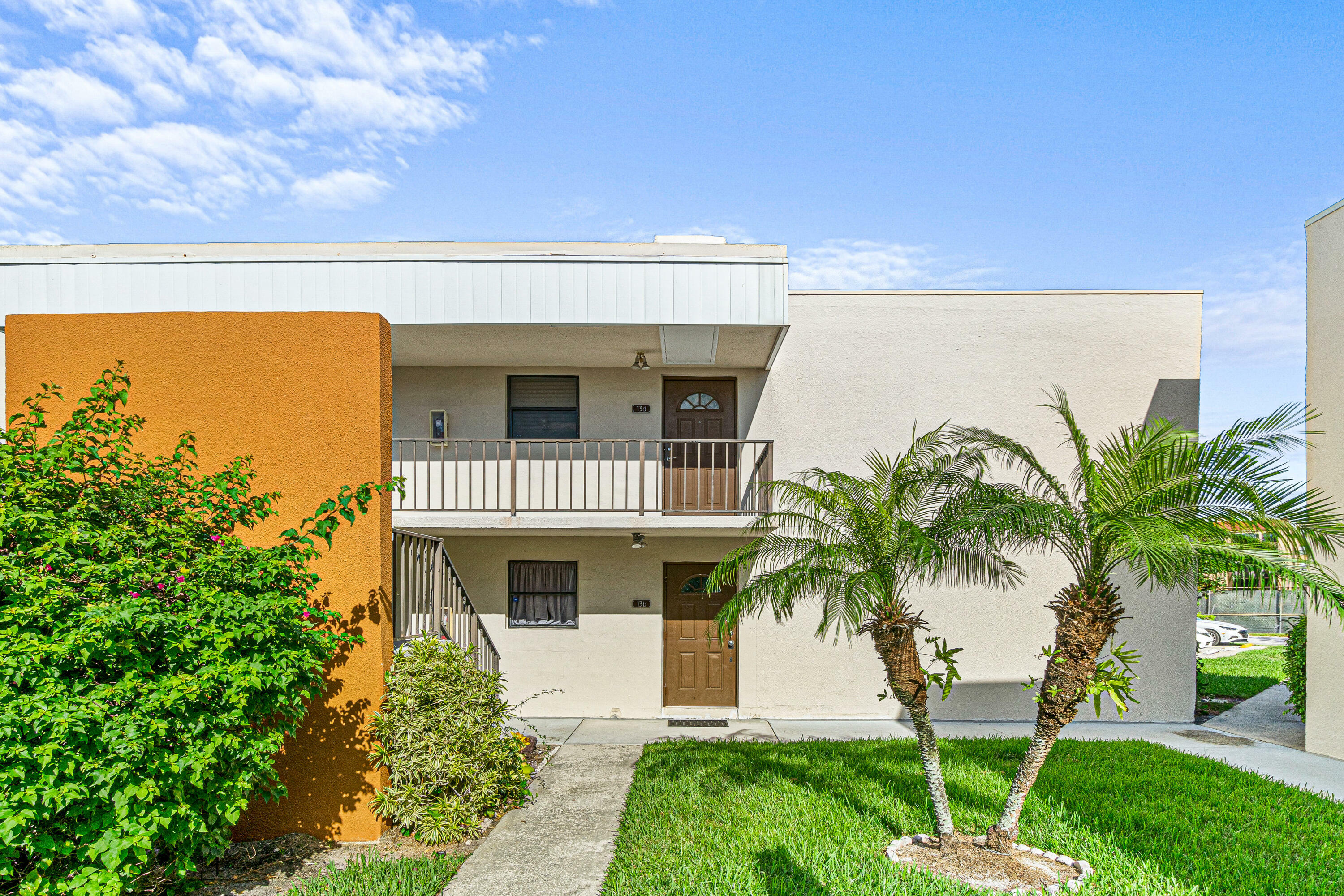 Property Photo:  516 Osprey Drive 13B  FL 33444 