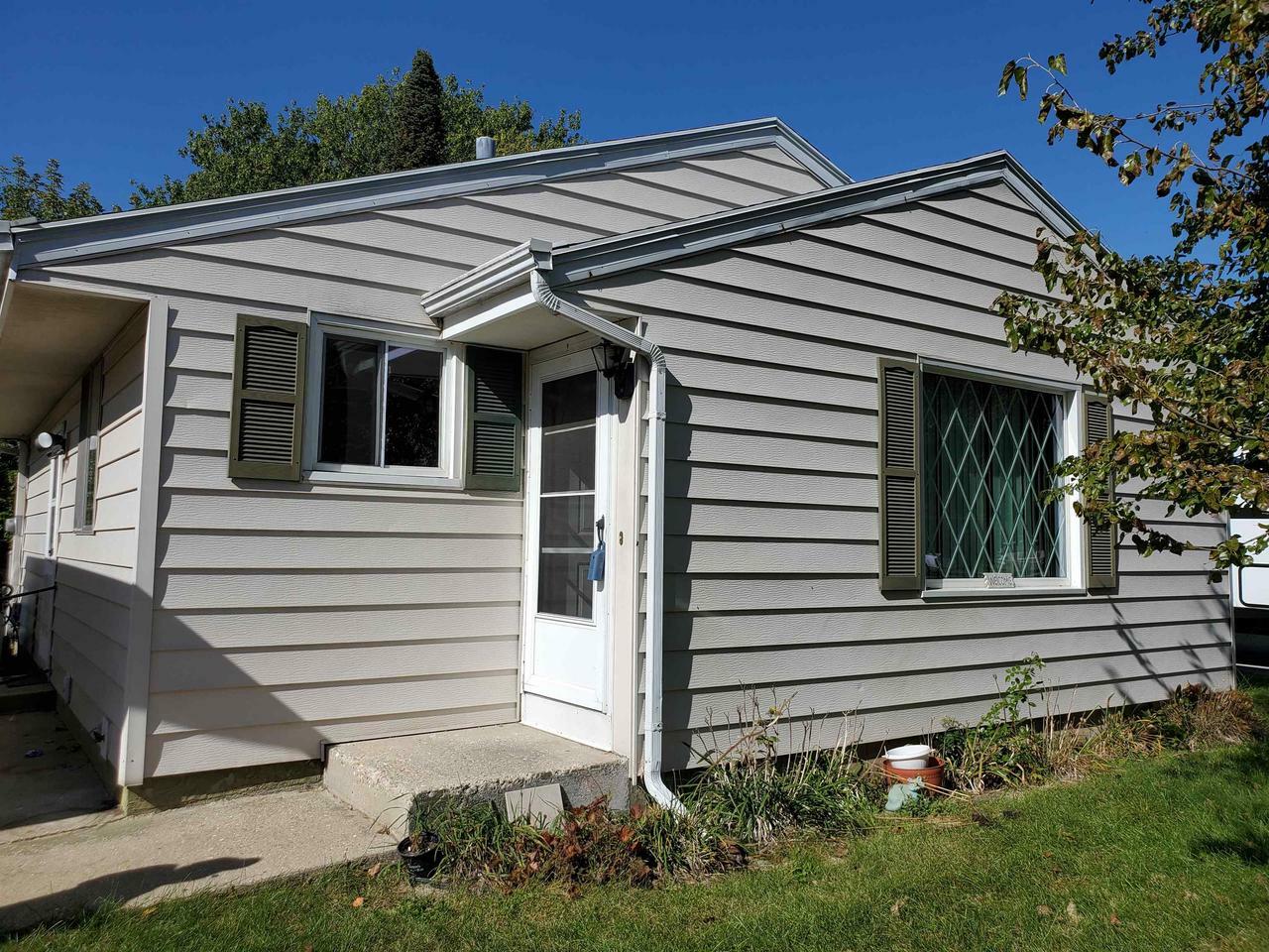 2116 South Chatham Ave  Janesville WI 53546 photo