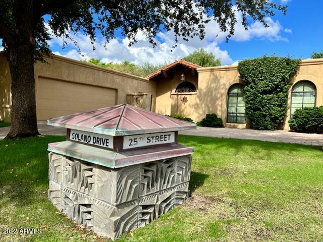 Property Photo: 2422 E Solano Drive E AZ 85016