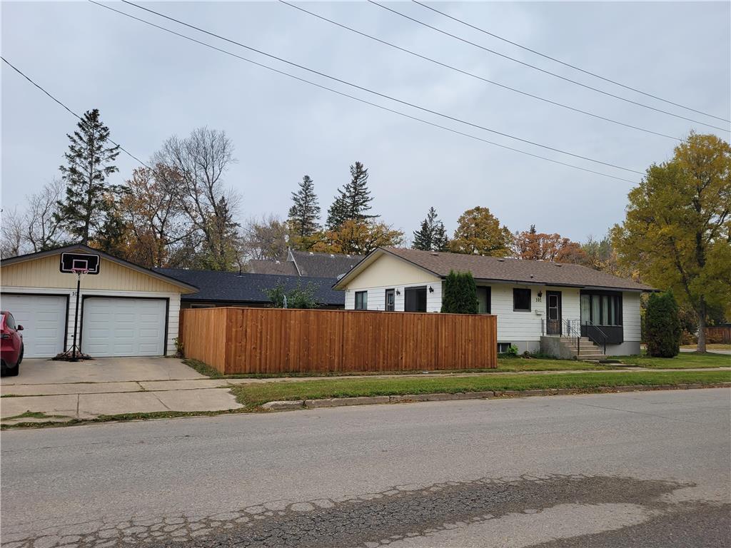 Residential For Sale, Single Family 101 6TH AVENUE NORTHWEST, DAUPHIN