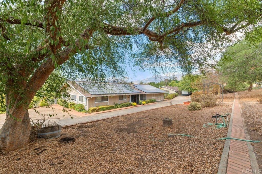 Property Photo:  9950 Valle Caballo Lane  CA 92021 