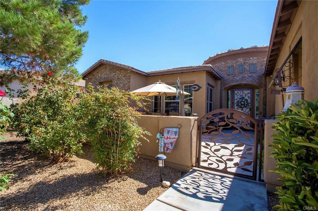 Property Photo: 19277 Stratford Way CA 92308