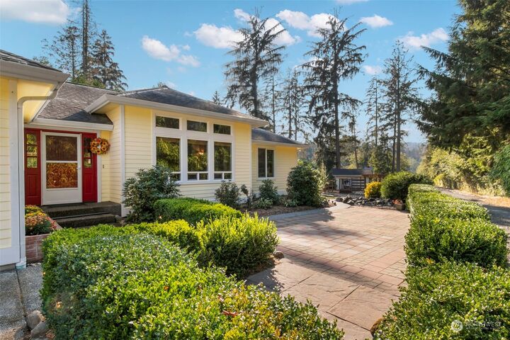 Property Photo:  22291 Indianola Road NE  WA 98370 