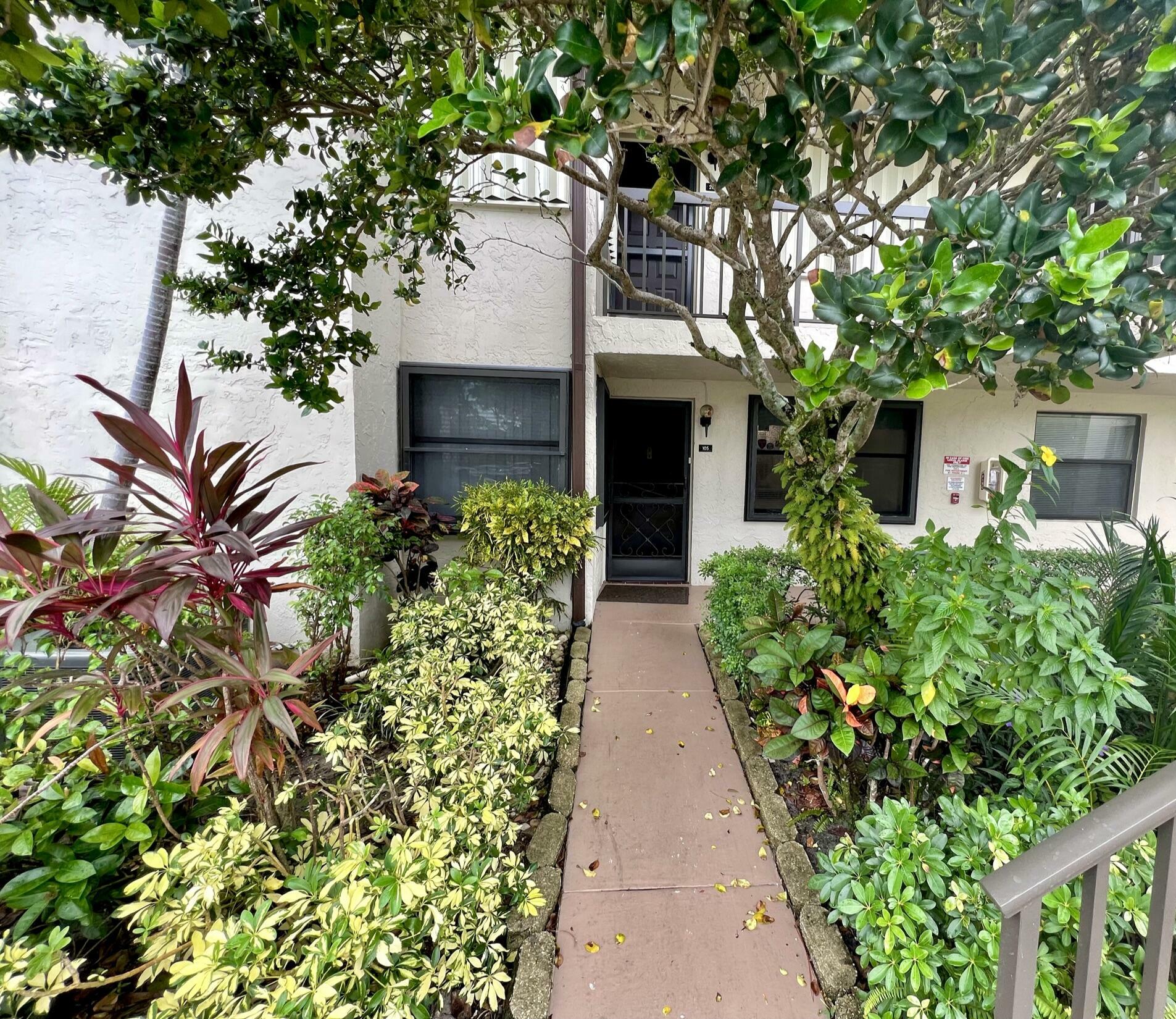 Property Photo:  7634 Tahiti Lane 105  FL 33467 