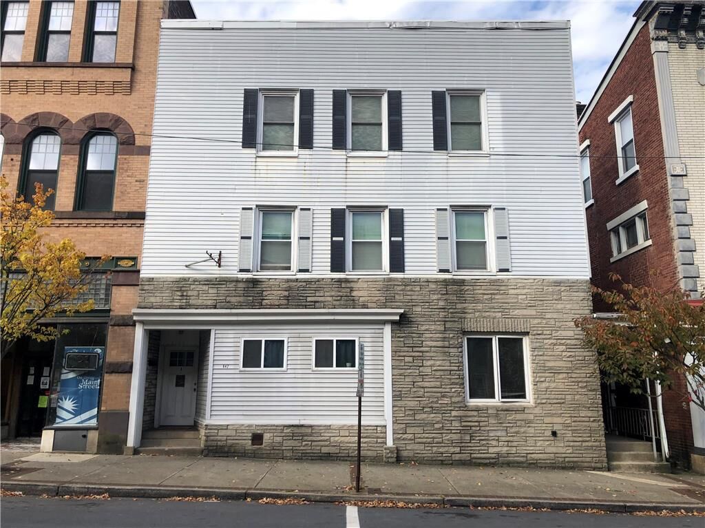 Property Photo:  640 642 Main Street  PA 18080 