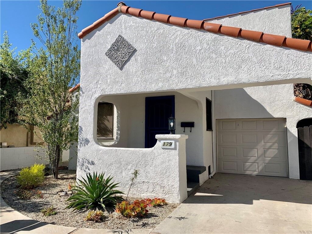 Property Photo:  179 Saint Joseph Avenue  CA 90803 