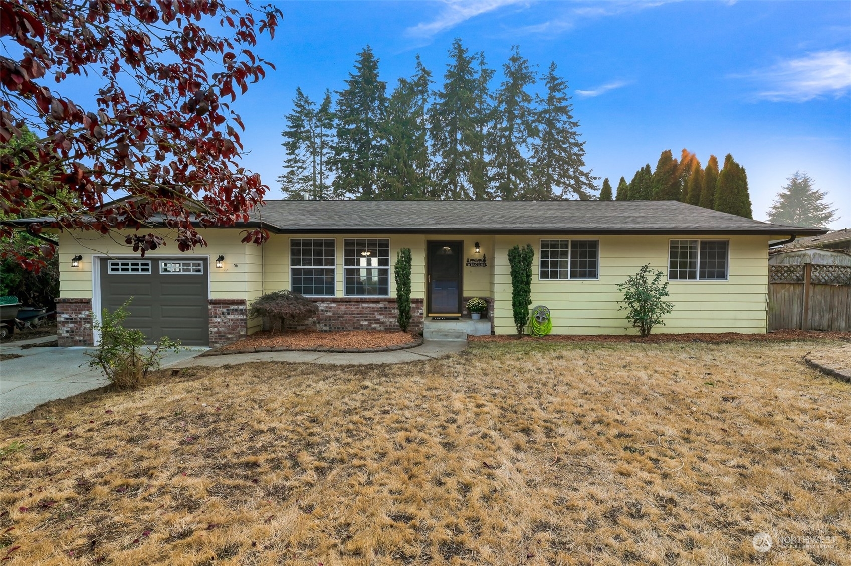 Property Photo:  867 Parklyn Way  WA 98248 