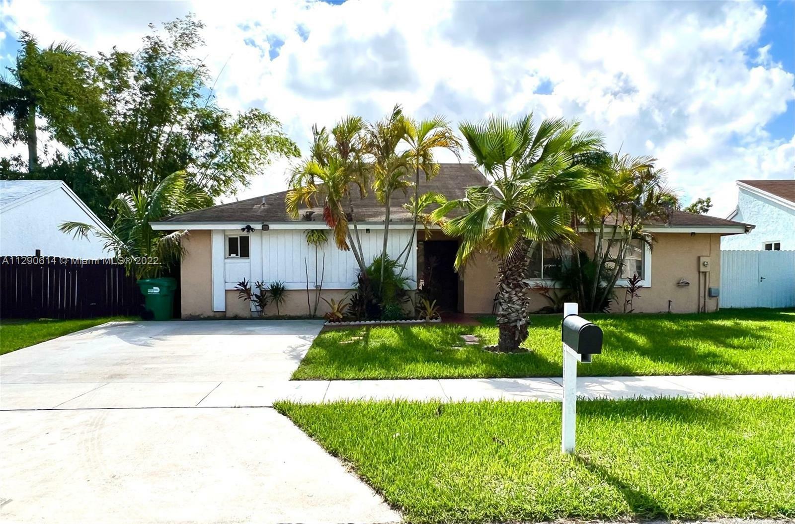 Property Photo:  20926 SW 124th Ave Rd  FL 33177 