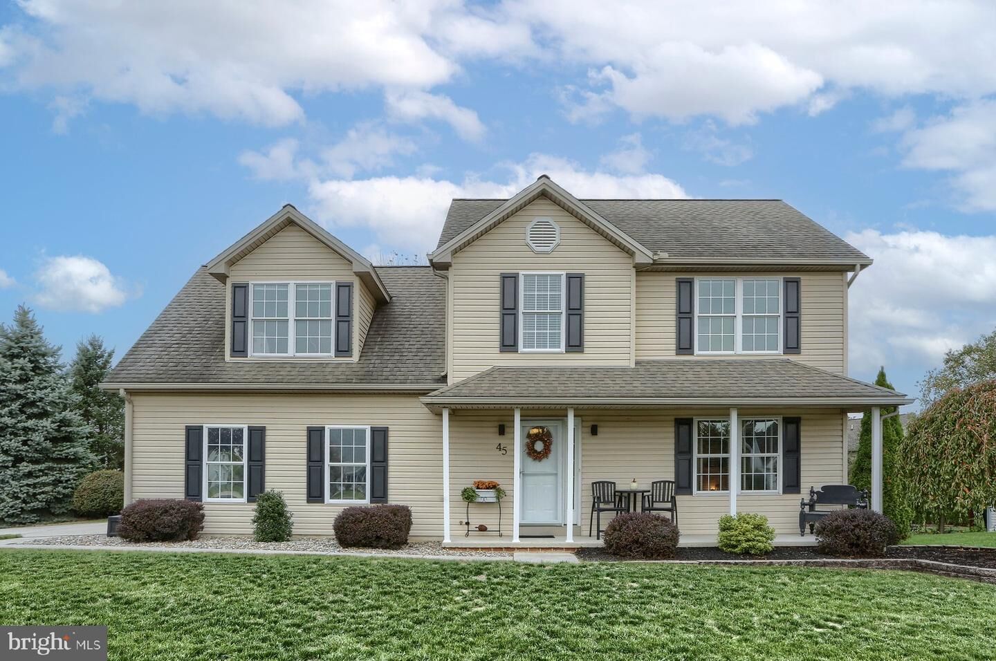 Property Photo: 45 Imperial Court PA 17013