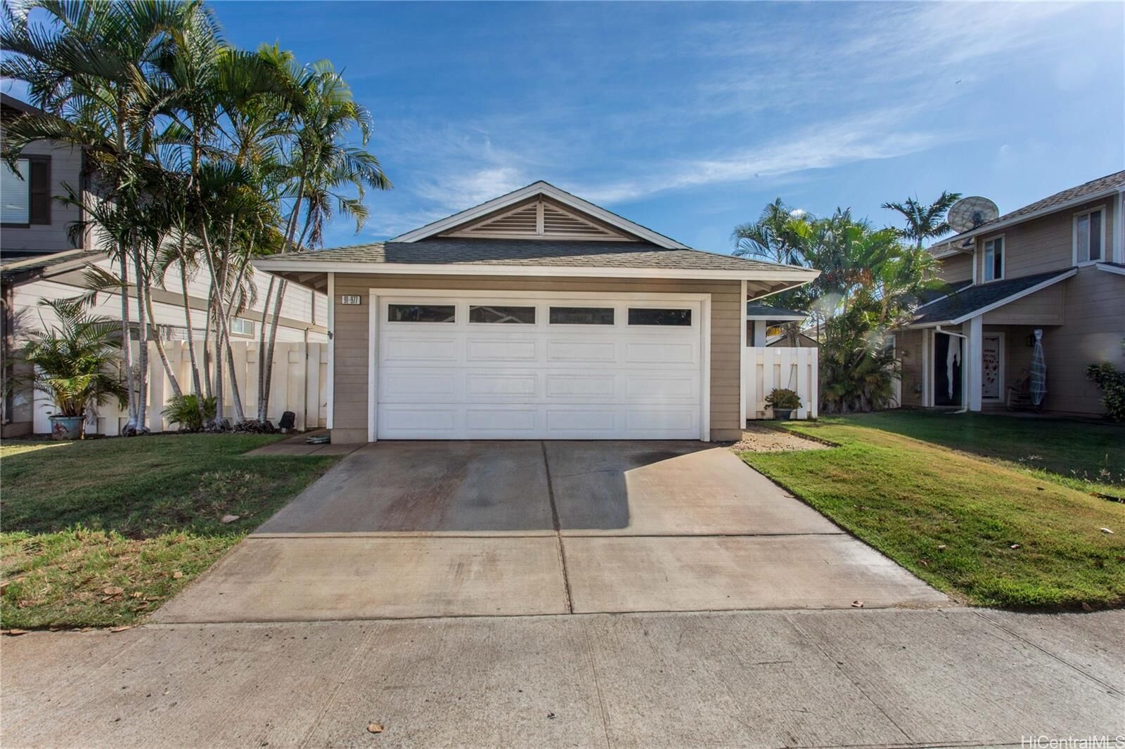 Property Photo: 91-977 Papapuhi Place HI 96706