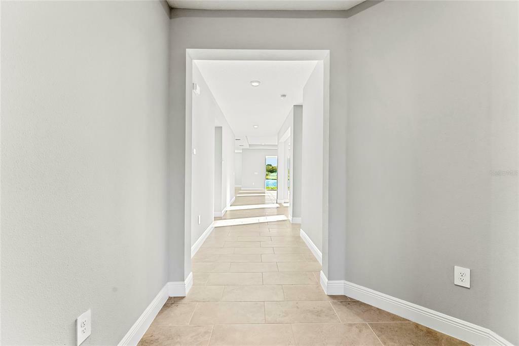 Property Photo: 16622 Barnwood Pl FL 34211