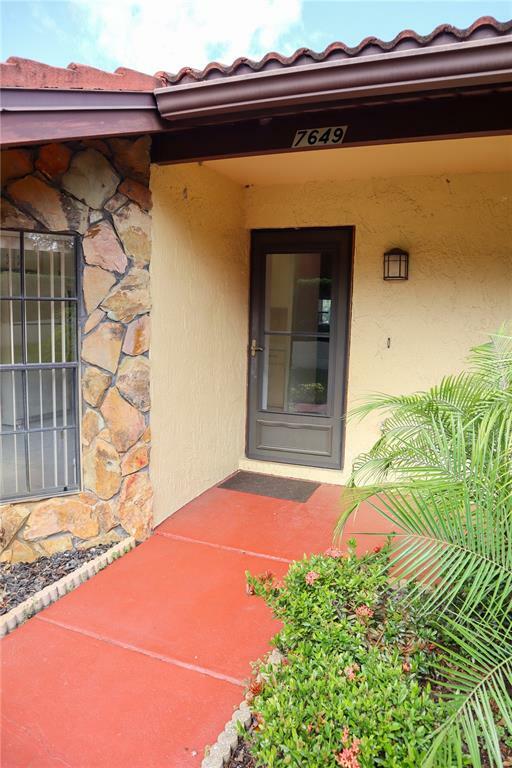 Property Photo:  7649 Forest Trail  FL 34668 