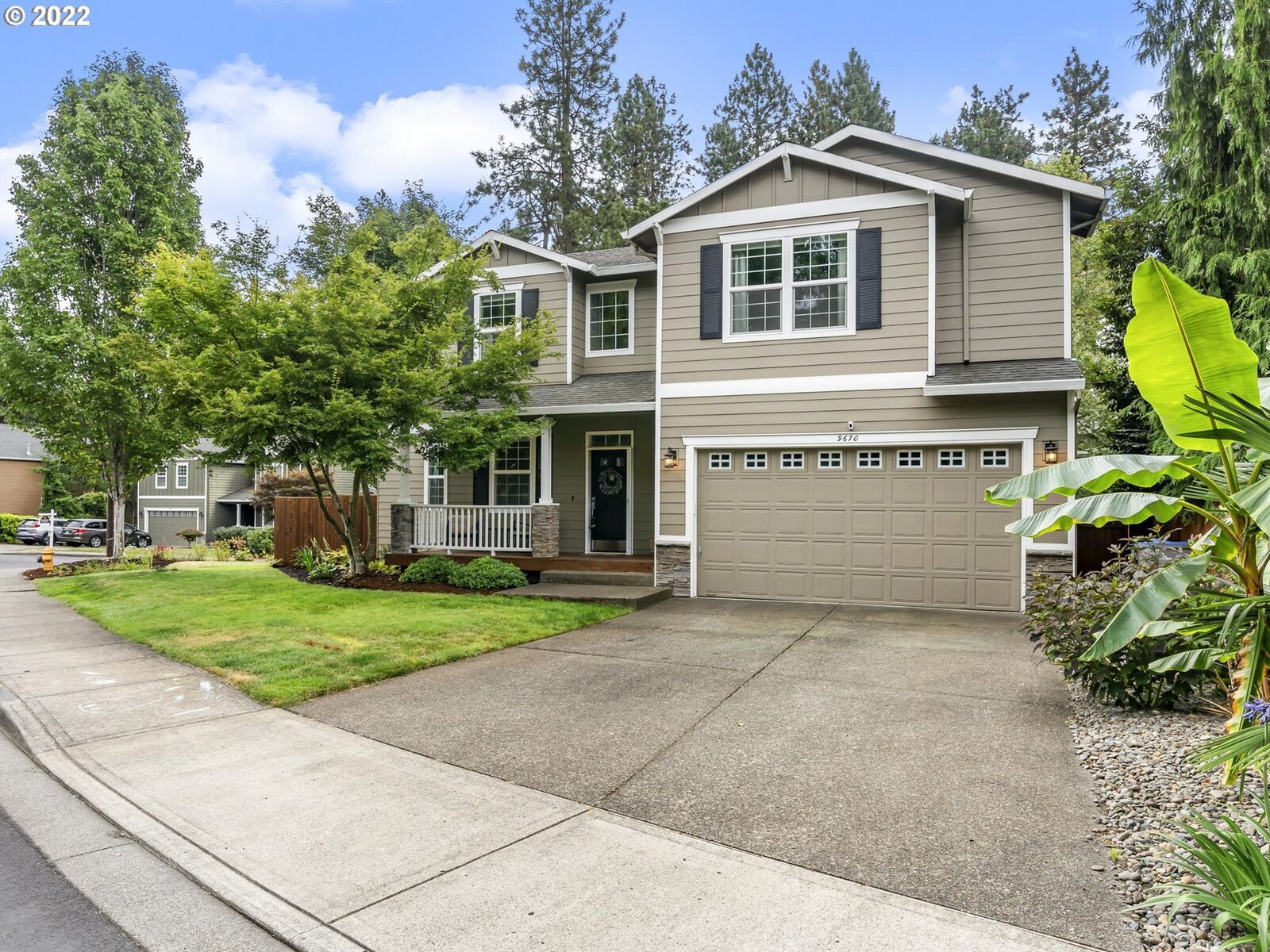 Property Photo:  9670 SW Pihas St  OR 97223 