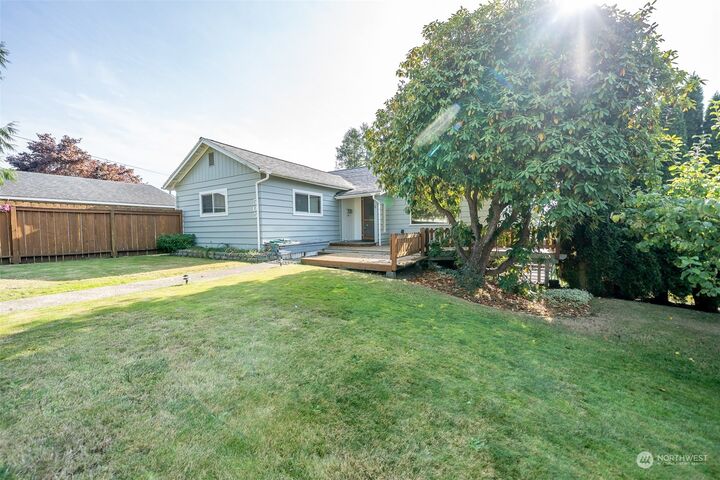 Property Photo: 505 E Broadway Avenue WA 98563