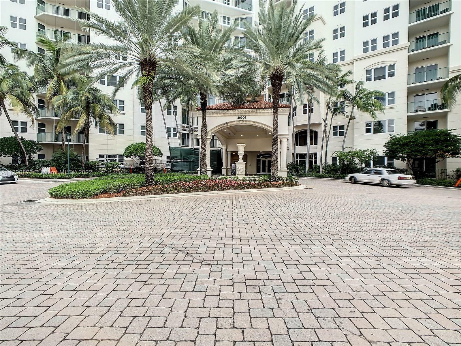 Property Photo: 20000 E Country Club Dr Ph16 FL 33180